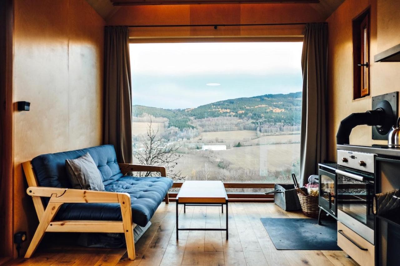Tri Domky - Tiny Houses Depoltice Buitenkant foto
