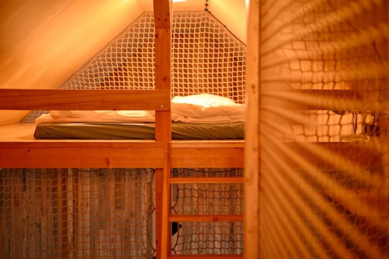 Tri Domky - Tiny Houses Depoltice Buitenkant foto